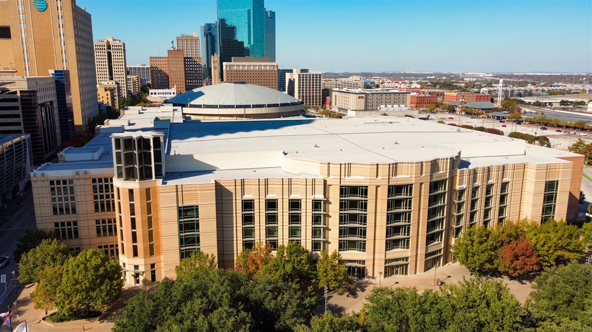 Fort Worth Convention Center to the City of Fort Worth