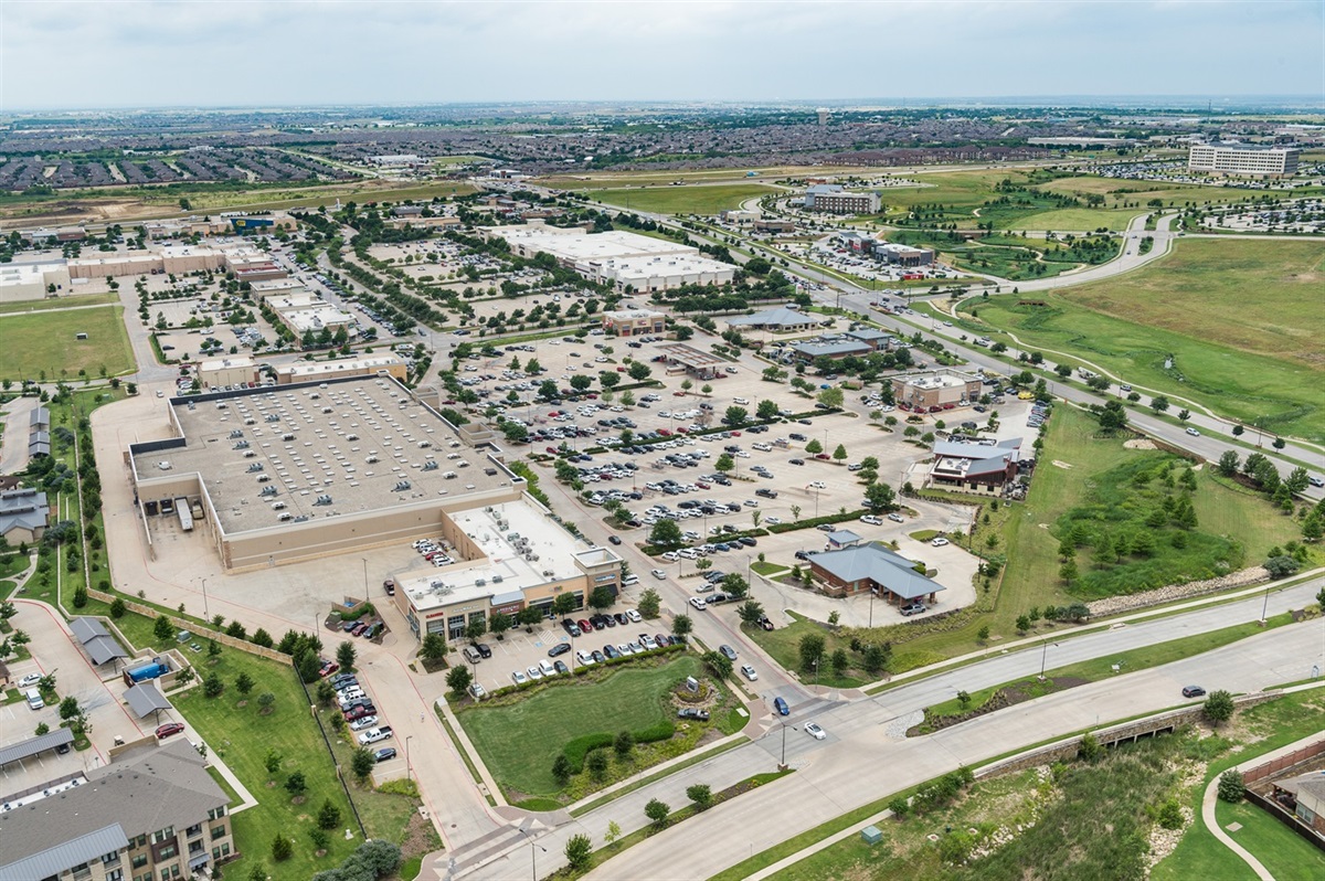Mall owner backs out of plans for paid parking at D-FW shopping center