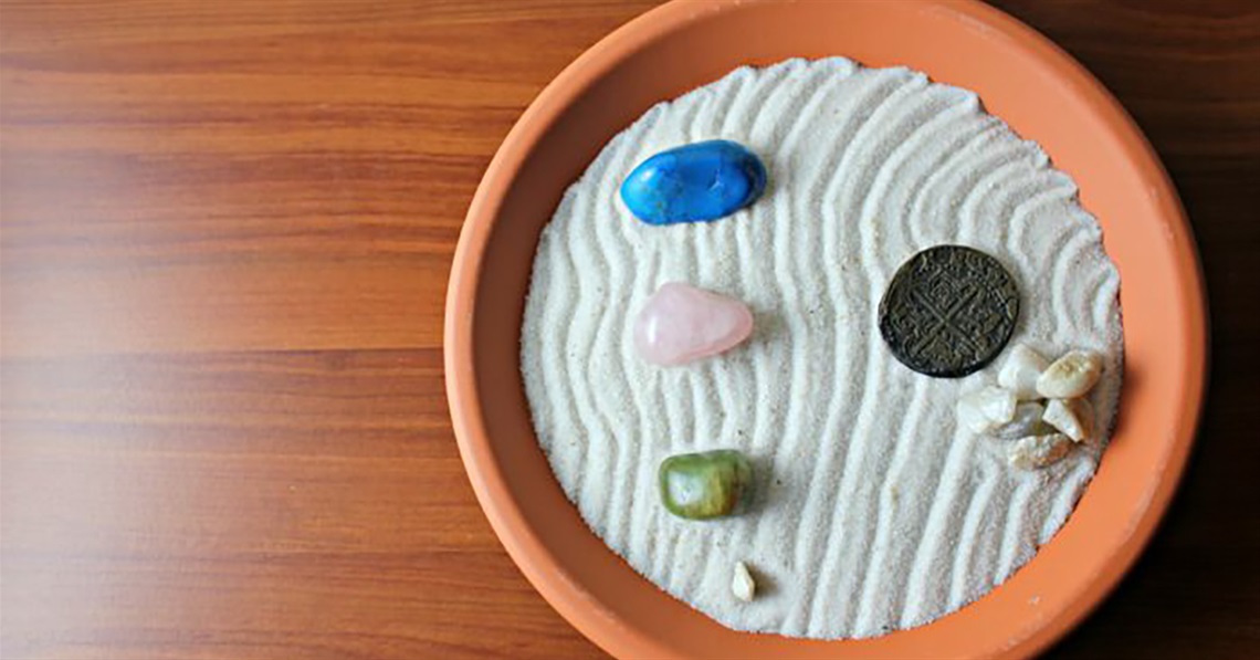 photo of tiny tabletop DIY Zen garden