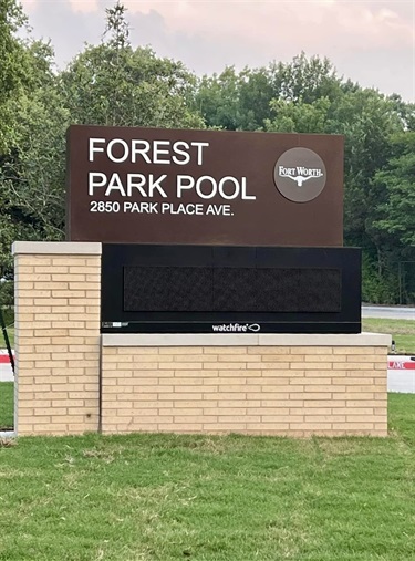 Forest Park Pool Sign