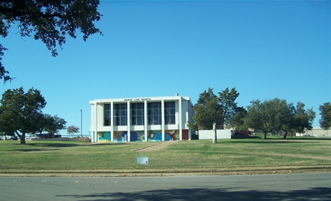 Circle Park: North Side Branch Library